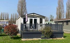 Comfy 2 Bed Lodge